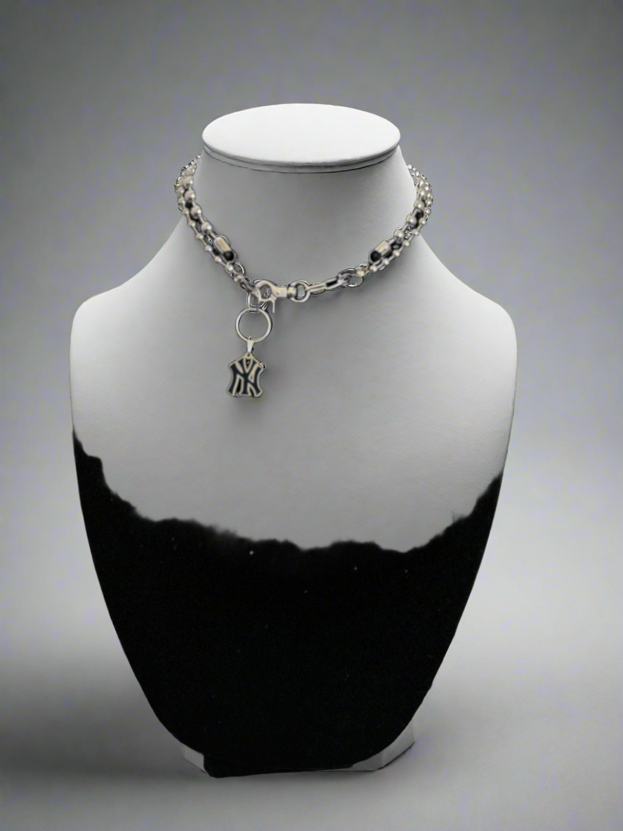 Minimal Beaded Double NY Pendant